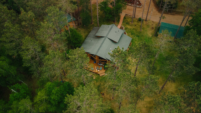 Image 2 for (CB15) The Hefty Logger Private Lodge [5r4b3b16p]