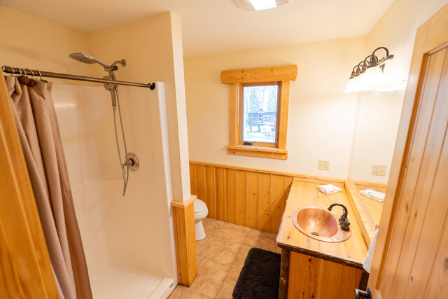 Image 17 for (CB15) The Hefty Logger Private Lodge [5r6b4b13p]