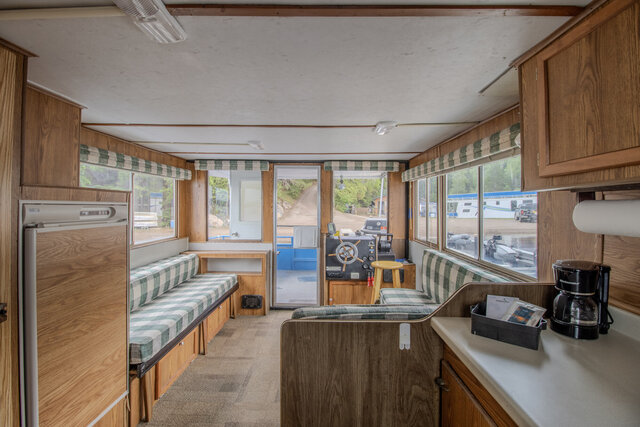 Image 4 for HB03 The Minnow Houseboat [30' - 2p] (keep)
