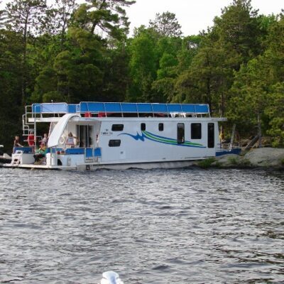 Image 1 for HB06 The Otter Houseboat [52' - 12p]