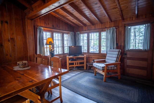 Image 7 for CB04 The Fox Cabin [3r6b8p]