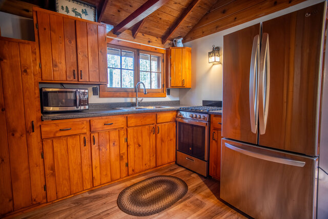 Image 7 for CB02 The Chipmunk Cabin [2r2b4p]