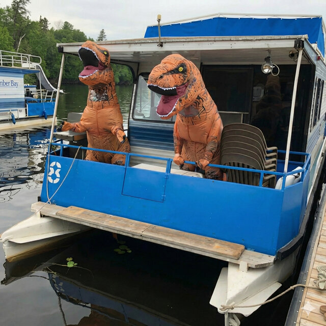 Image 4 for HB08 The Northern Houseboat [44' - 8p]