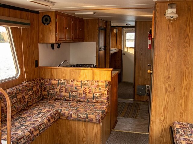 Image 3 for HB12 The Walleye Houseboat [40' - 6p]