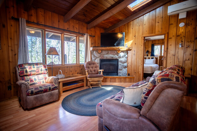 Image 3 for CB05 The Woodchuck Cabin [2r3b5p]