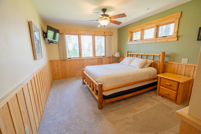 Image 18 for (CB15) The Hefty Logger Private Lodge [5r6b4b13p]