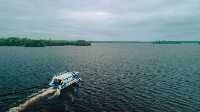 Image 7 for HB05 The Seagull Houseboat [38' - 6p]