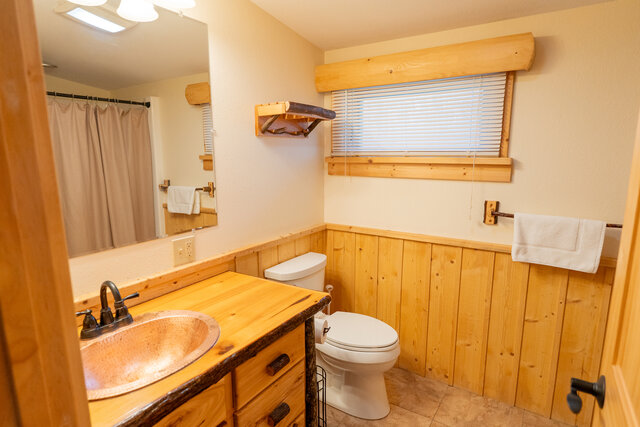 Image 13 for (CB15) The Hefty Logger Private Lodge [5r6b4b13p]