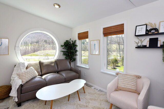 Image 2 for HB1 Hickory Bottom Hideaway