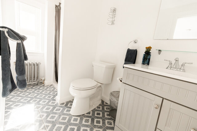 Image 5 for 10 Alice's Room