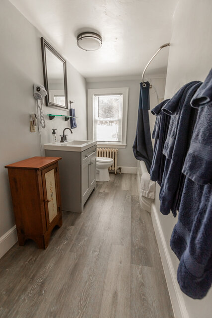 Image 5 for 2 The Quigley Room