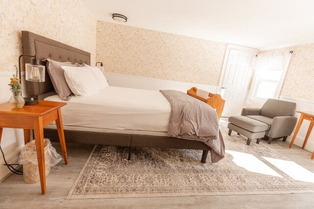 Image 3 for 2 The Quigley Room