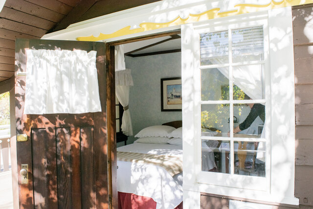 Image 1 for 11) Double Dutch Ensuite