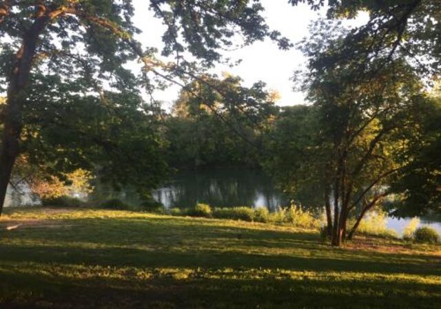 Image 2 for River View Full Hookup Site