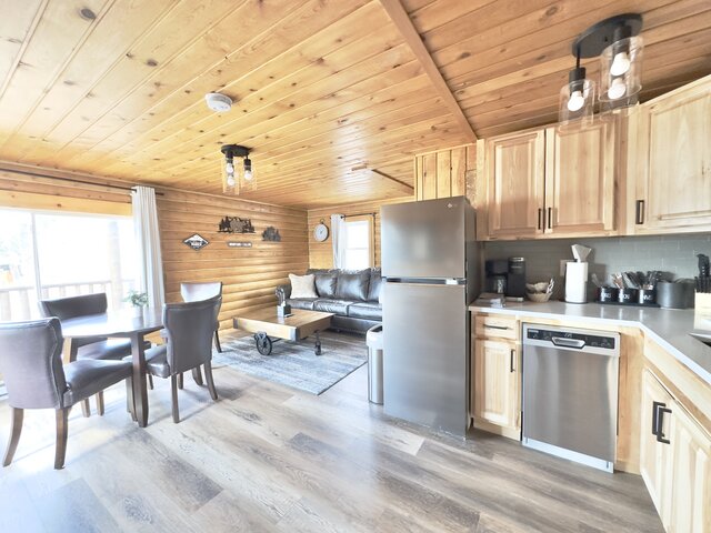 Image 1 for A -  Beaver 2 - Log Cabin