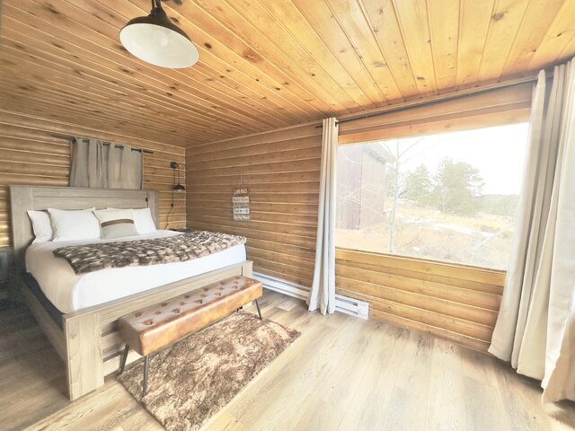 Image 2 for A -  Beaver 2 - Log Cabin