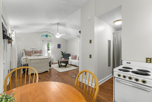 Image 8 for Mountain Rose Escape