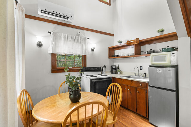 Image 10 for Trailside Retreat