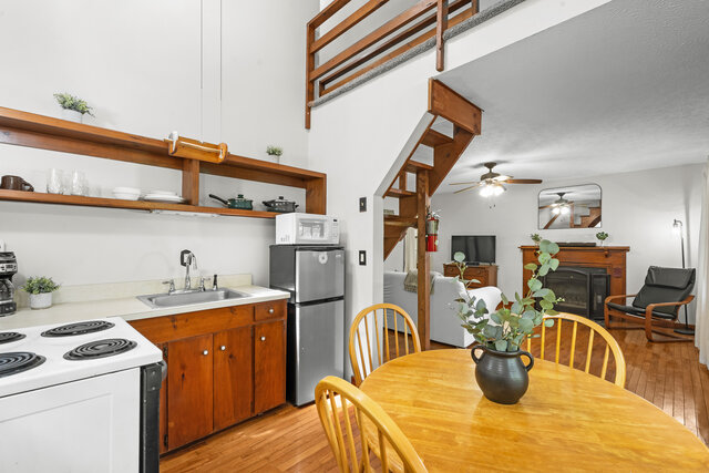 Image 11 for Trailside Retreat