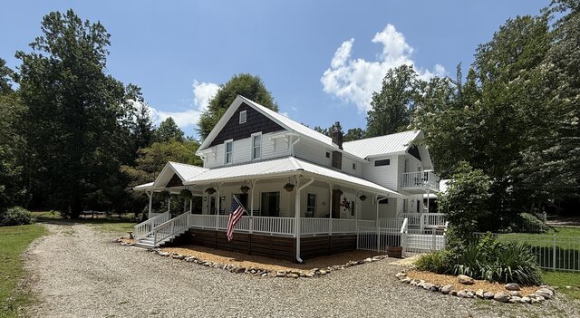 Image 2 for Appalachian Trail Room