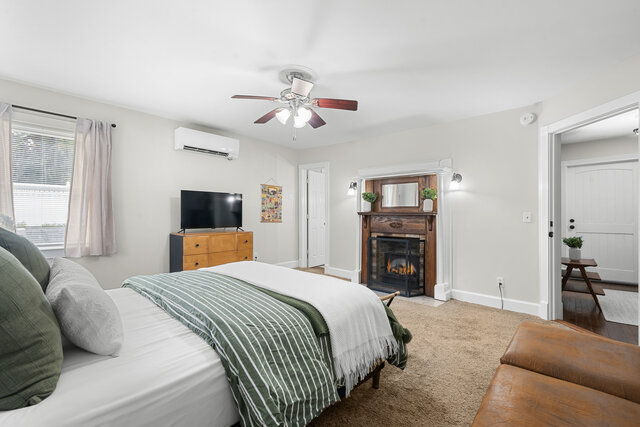 Image 4 for Appalachian Trail Room