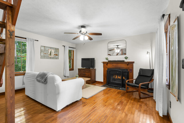 Image 9 for Trailside Retreat