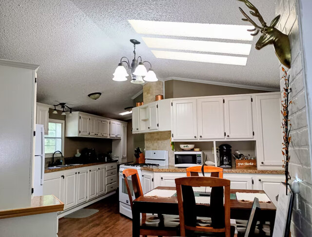 Image 4 for 03 Cottage