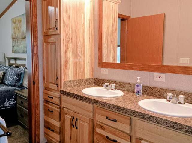 Image 10 for 04 Lodge