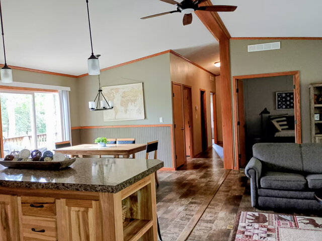 Image 7 for 04 Lodge