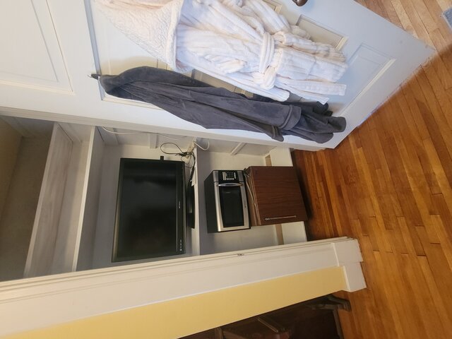 Image 4 for Gholson Room