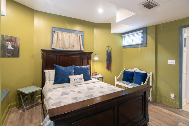 Image 2 for Zen Den: Queen + Twin