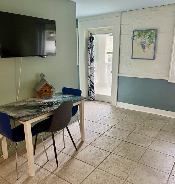 Image 8 for Bird House: King + Queen