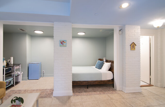 Image 3 for Bird House: King + Queen