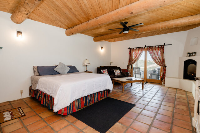 Image 1 for Paros | Winery King Studio