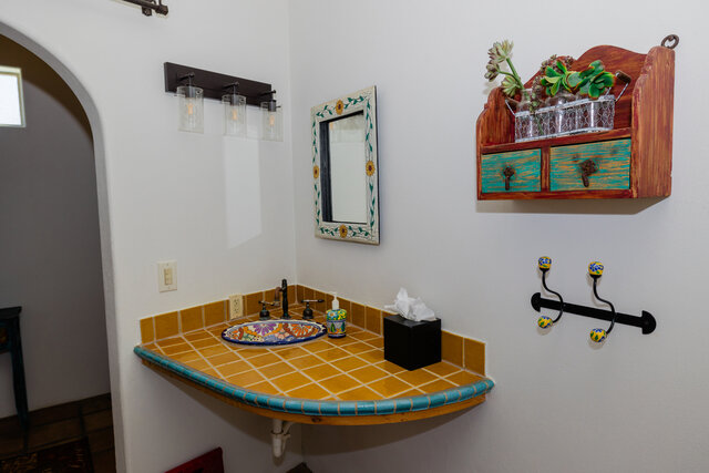 Image 7 for Paros | Winery King Studio