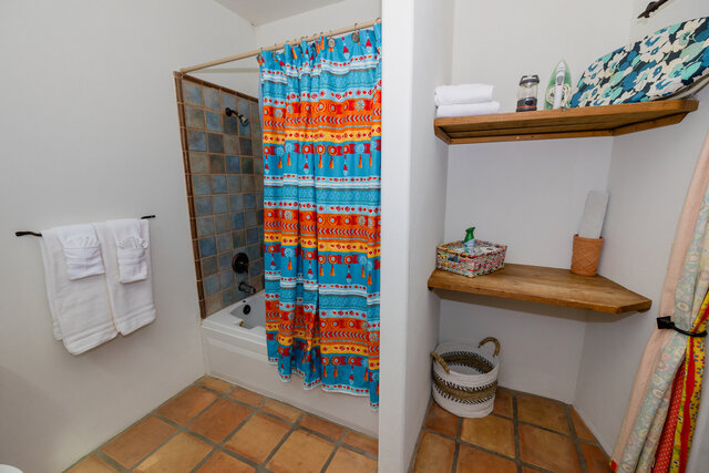 Image 6 for Paros | Winery King Studio