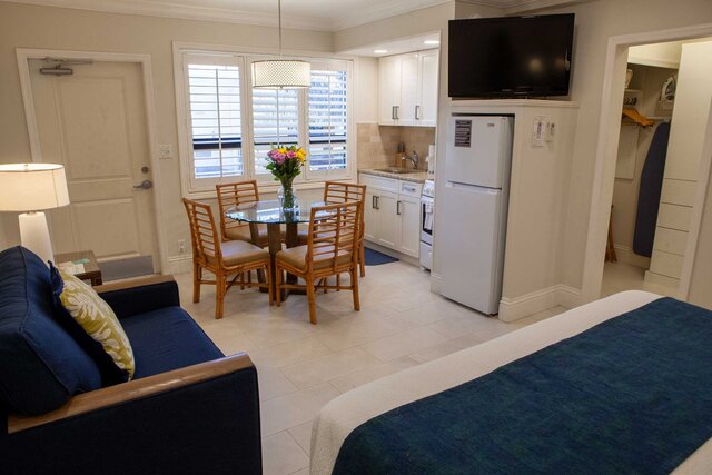 Image 2 for RM 38  Efficiency Courtyard King & Full Sleeper