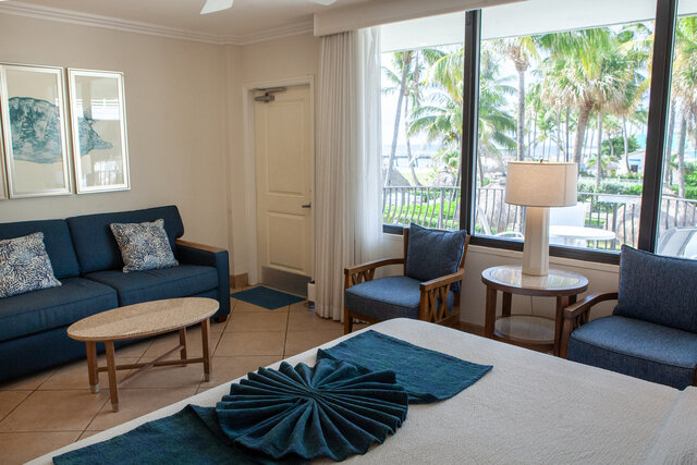 Image 1 for RM 06  2FL Efficiency Oceanview  King Bed w/ Queen Sleeper