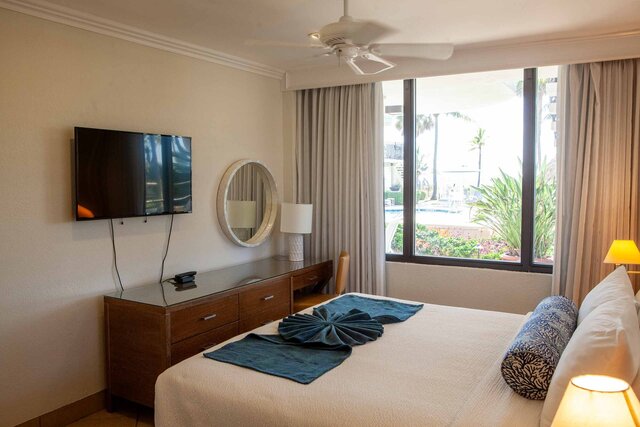 Image 2 for RM 19 One Bedroom Apartment Oceanview w Patio