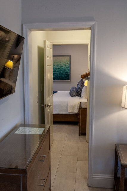 Image 7 for RM 32 One Bedroom Suite Oceanfront