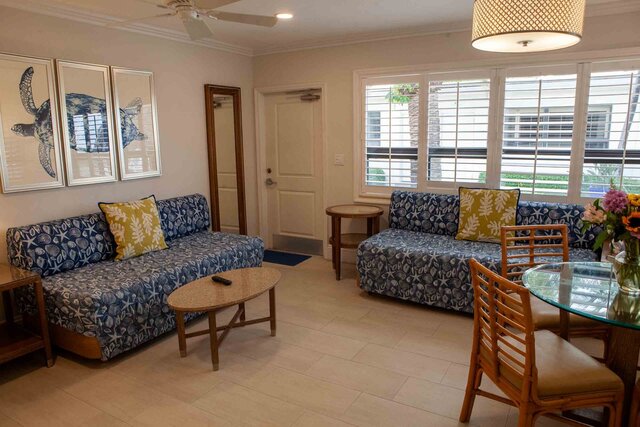 Image 2 for RM 32 One Bedroom Suite Oceanfront