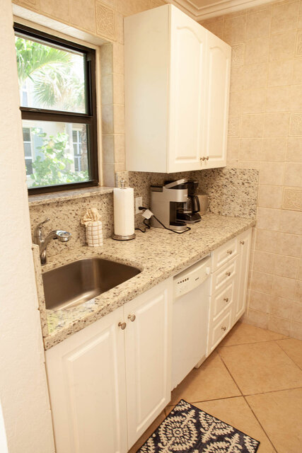 Image 6 for Rm 22 2FL One Bedroom Apartment Streetside 2nd FL