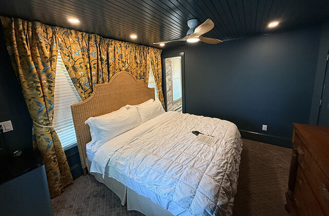 Image 1 for Room 22 King Bed pvt bath