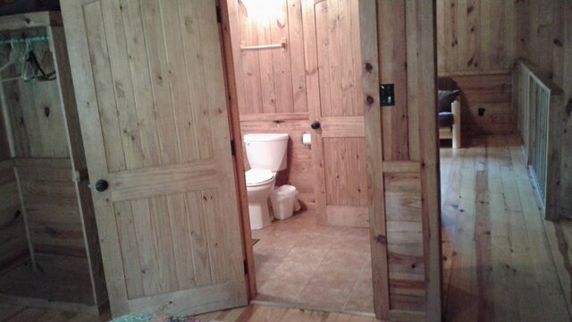 Image 8 for Three-Bedroom Cabin F