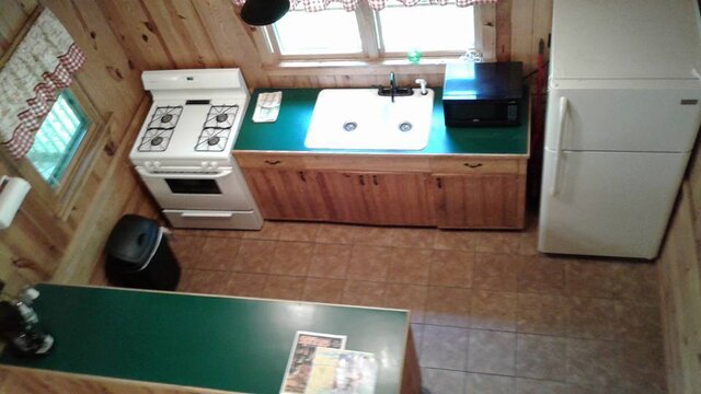 Image 2 for Three-Bedroom Cabin F