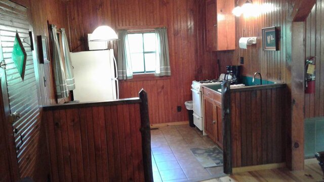 Image 8 for Small One-Bedroom Cabin C