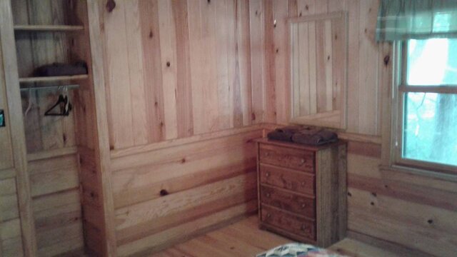 Image 12 for Three-Bedroom Cabin E