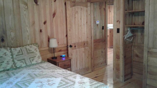 Image 7 for Three-Bedroom Cabin F