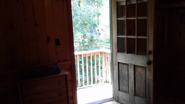 Image 14 for Three-Bedroom Cabin F