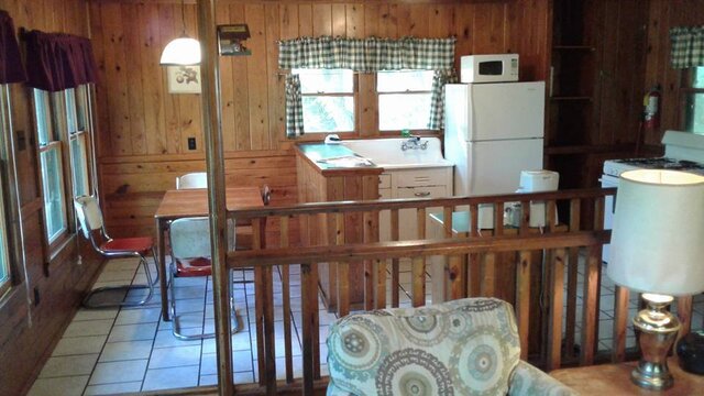 Image 2 for Two-Bedroom Cabin 5